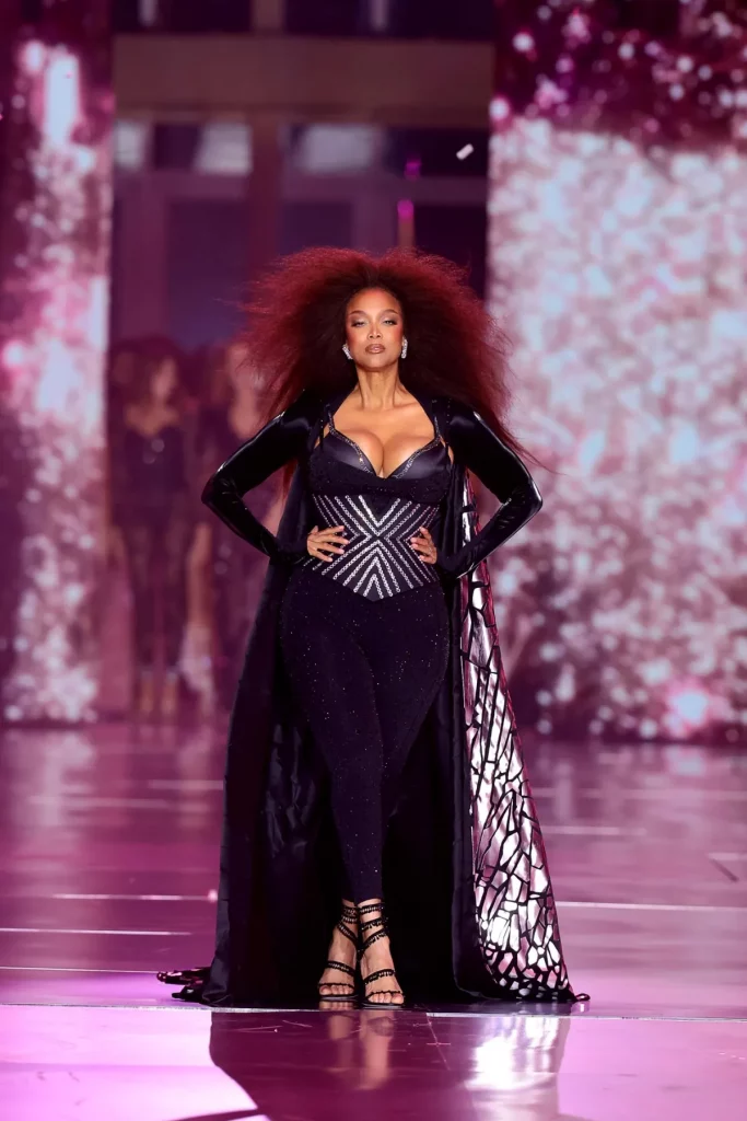 Victoria s Secret Fashion Show 2024 Runway Tyra Banks 677