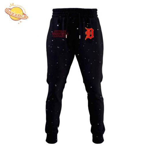 Dazzrun2FDetroit Tigers x Stars Wars Baby Yoda Game Night Hoodie Editions Limited 3