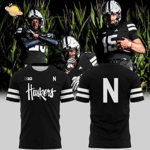 Special New Alternate Dark Mode Helmet Logo Tshirt In Black
